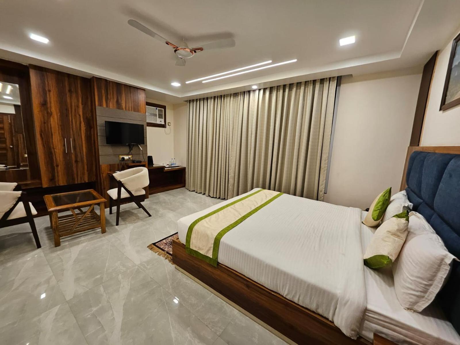 Hotel Maa Laxmi Palace Deoghar Esterno foto
