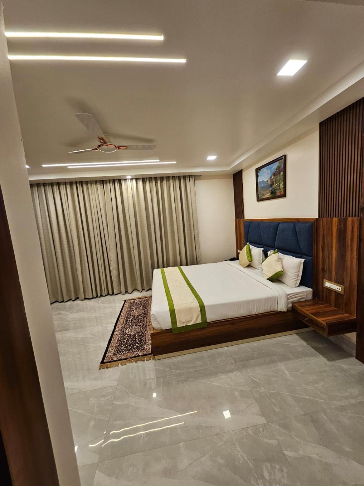 Hotel Maa Laxmi Palace Deoghar Esterno foto
