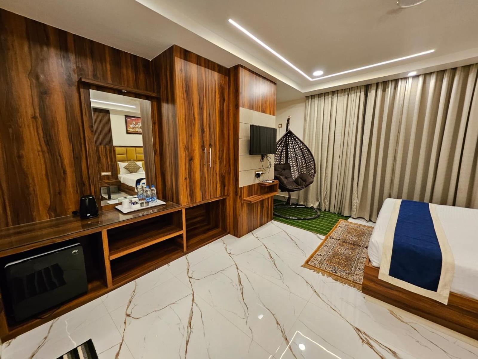 Hotel Maa Laxmi Palace Deoghar Esterno foto