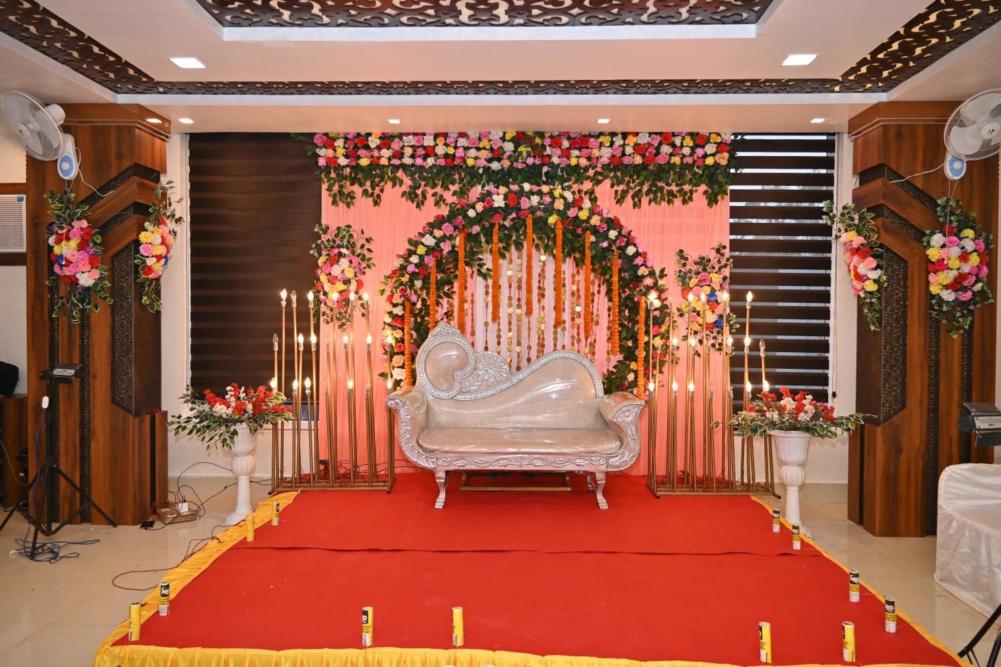 Hotel Maa Laxmi Palace Deoghar Esterno foto