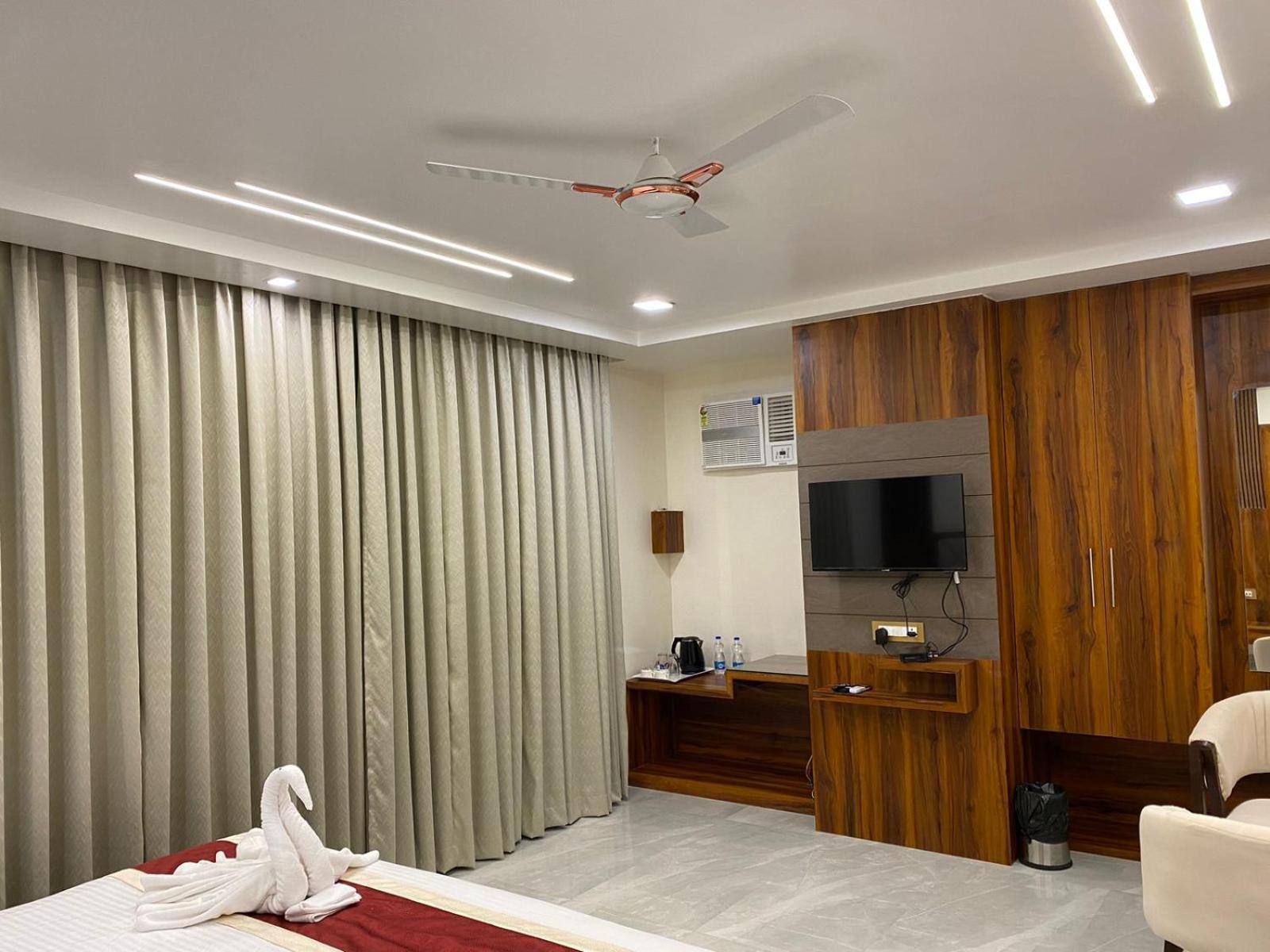 Hotel Maa Laxmi Palace Deoghar Esterno foto